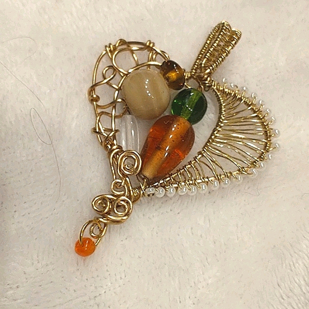 NWOT Hand Crafted Wire Wrapped Heart Pendant